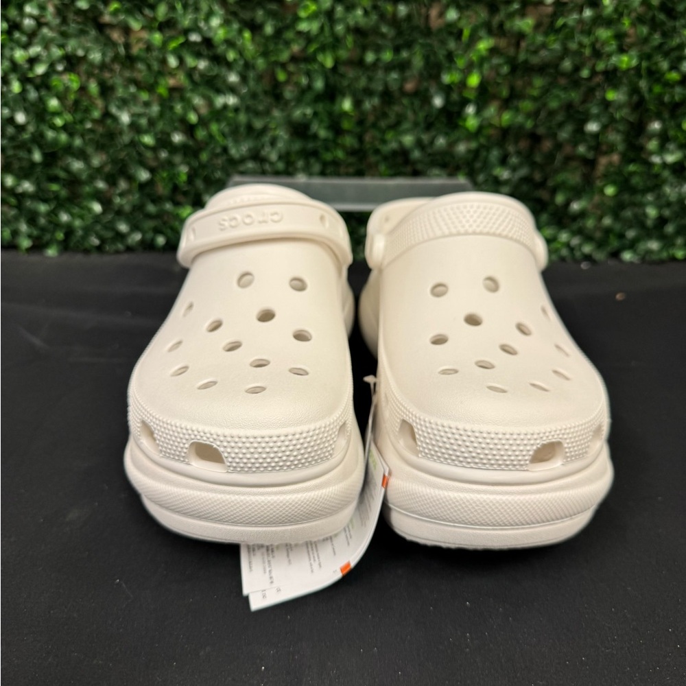 Crocs Bae Clogs - W8, W5 - Picture 3 of 10